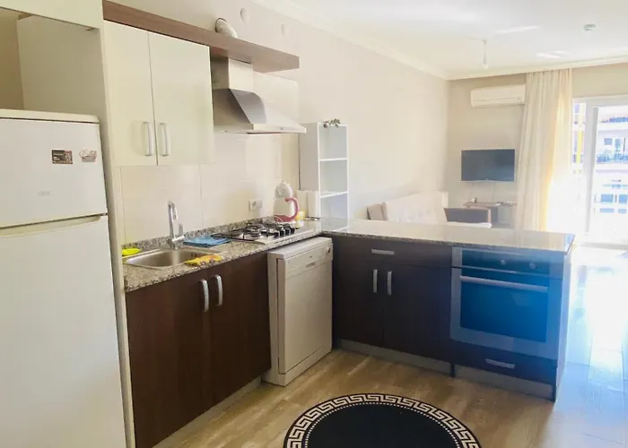 Yasar Ueni Ege Ueniversitesi *